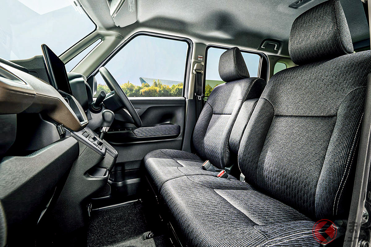 統一感のある内装!ステラ 最安モデルとは?