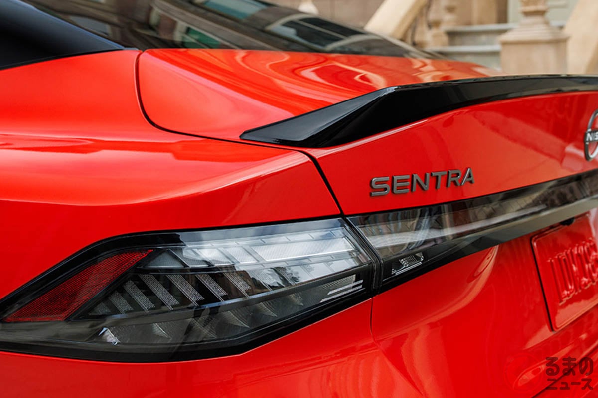 顔は結構斬新…!