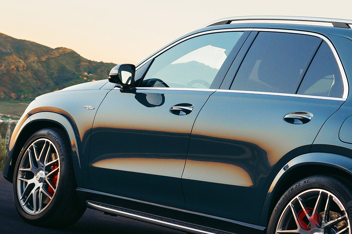 システム総合出力585馬力を発揮する高性能モデル