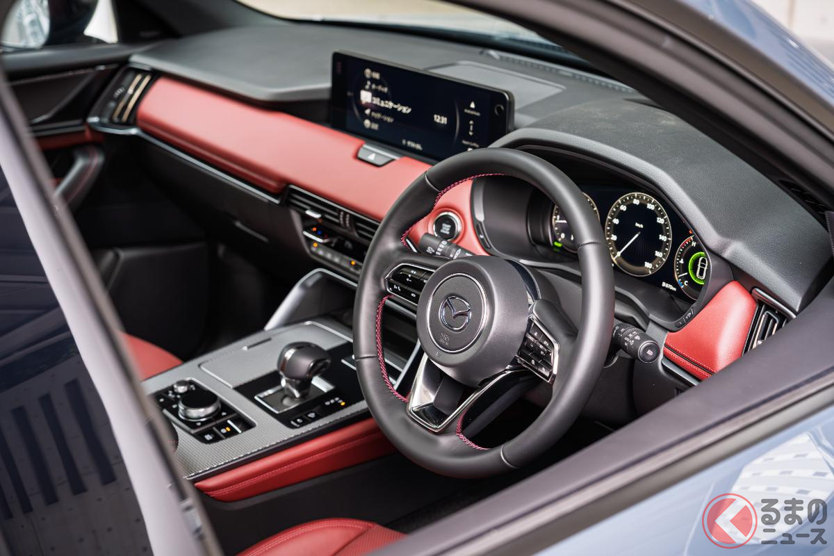 上質なバーガンディ内装も魅力的