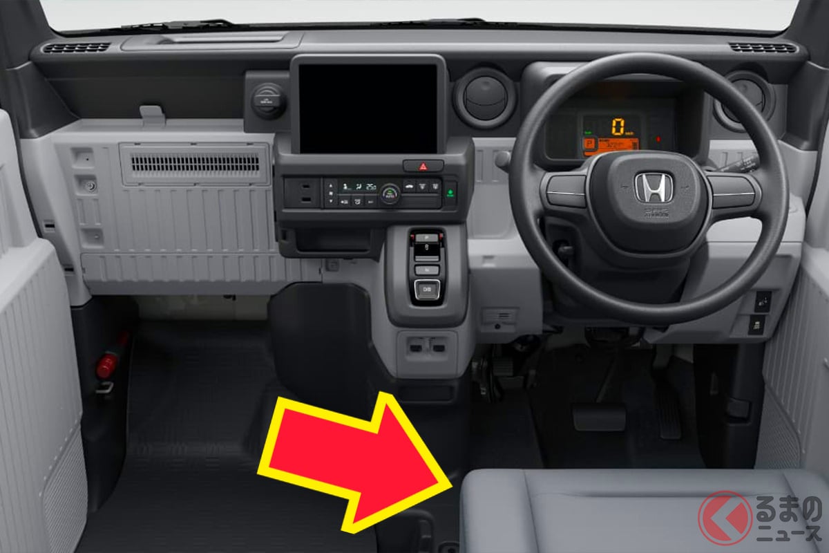 助手席を廃した1人乗り仕様により、低床で広大な荷室空間を実現。