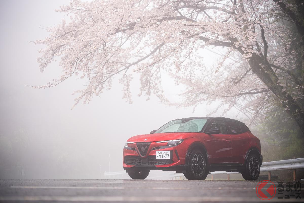 小さくても妥協しない。“新世代アルファロメオ”の魅力が詰まった「ジュニア」