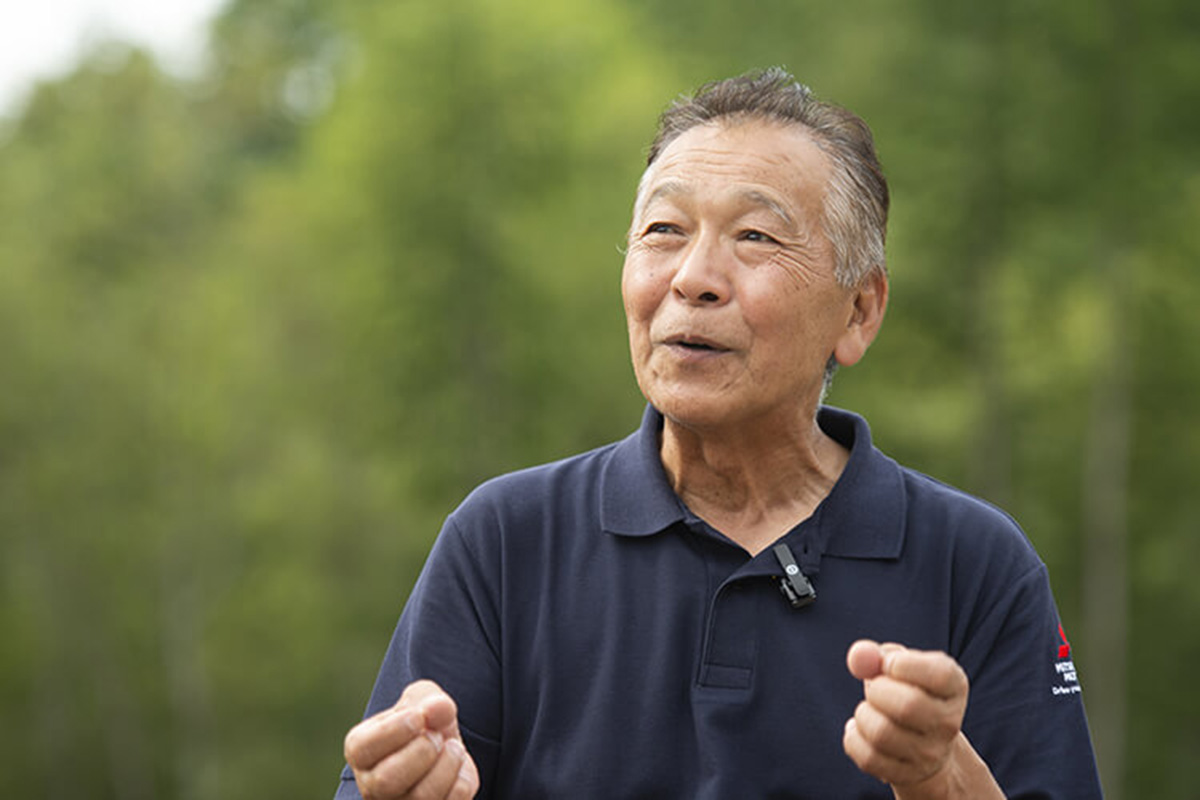 ダカールラリーで日本人初の2連覇を成し遂げた増岡浩氏(出典:三菱自動車)