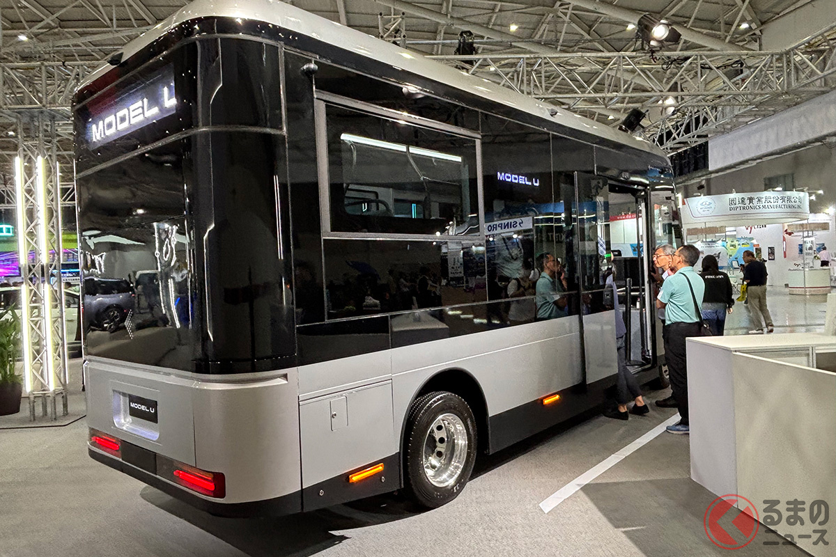 「Model U」は車内に入り椅子に座ることも可能(撮影:桃田健史)