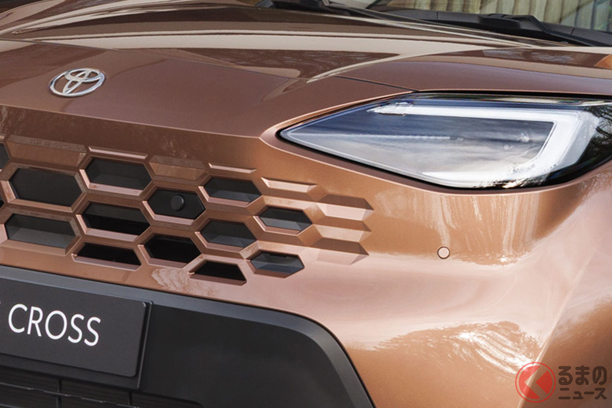 ハニカムグリルの「ヤリスクロス」発表!