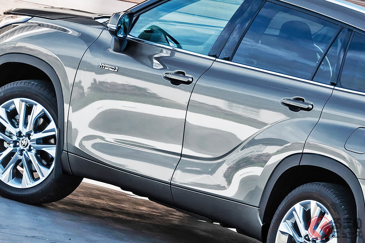 トヨタの「新型“3列シート”SUV」に興味津々!