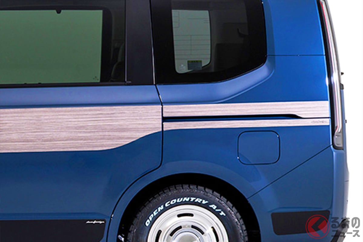 レトロな角目4灯と重厚なフロントデザインが印象的