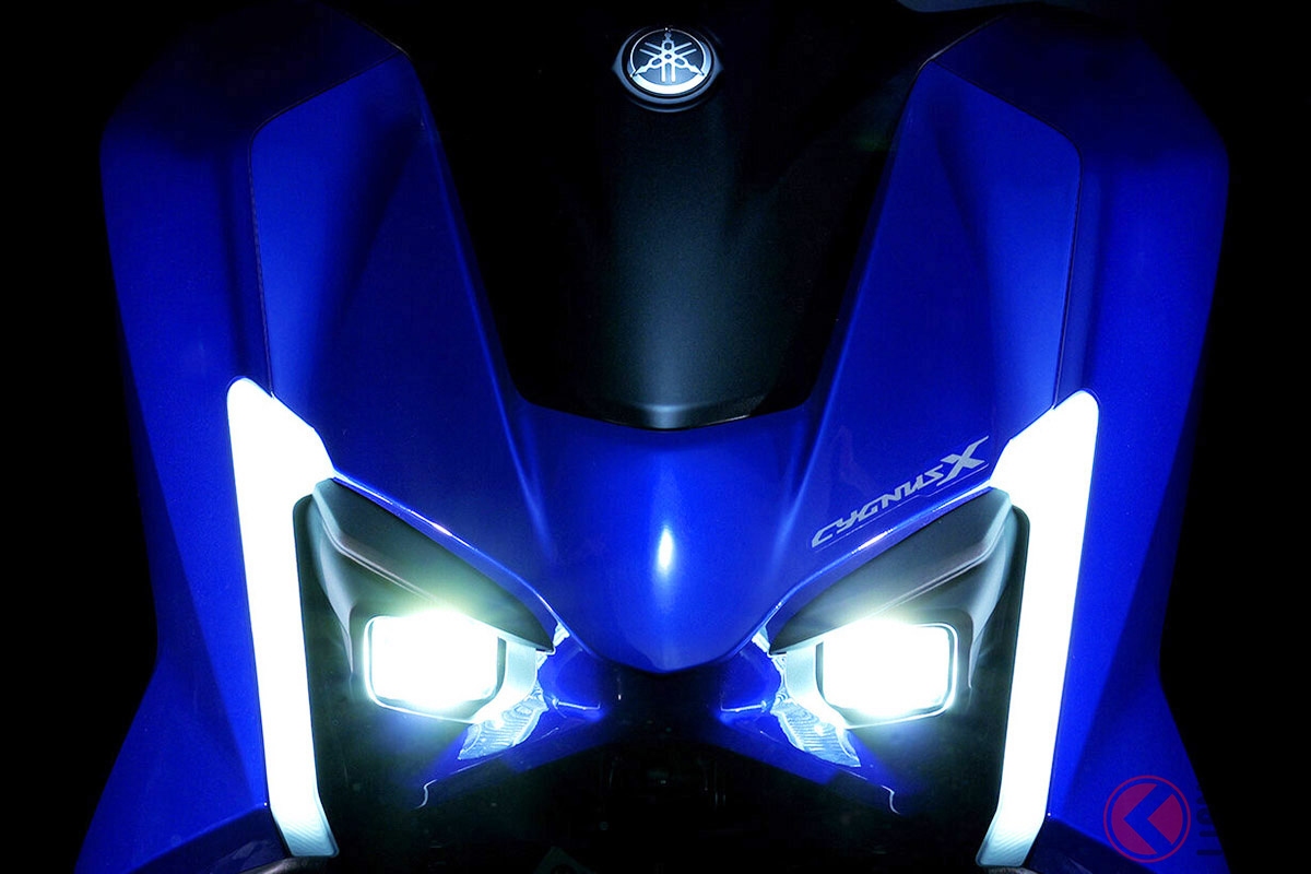 Yamaha Launches “New” 125cc Sport Scooter! Refined Engine & Traction Control Deliver Sophisticated Performance! Introducing the Convenient Cygnus X