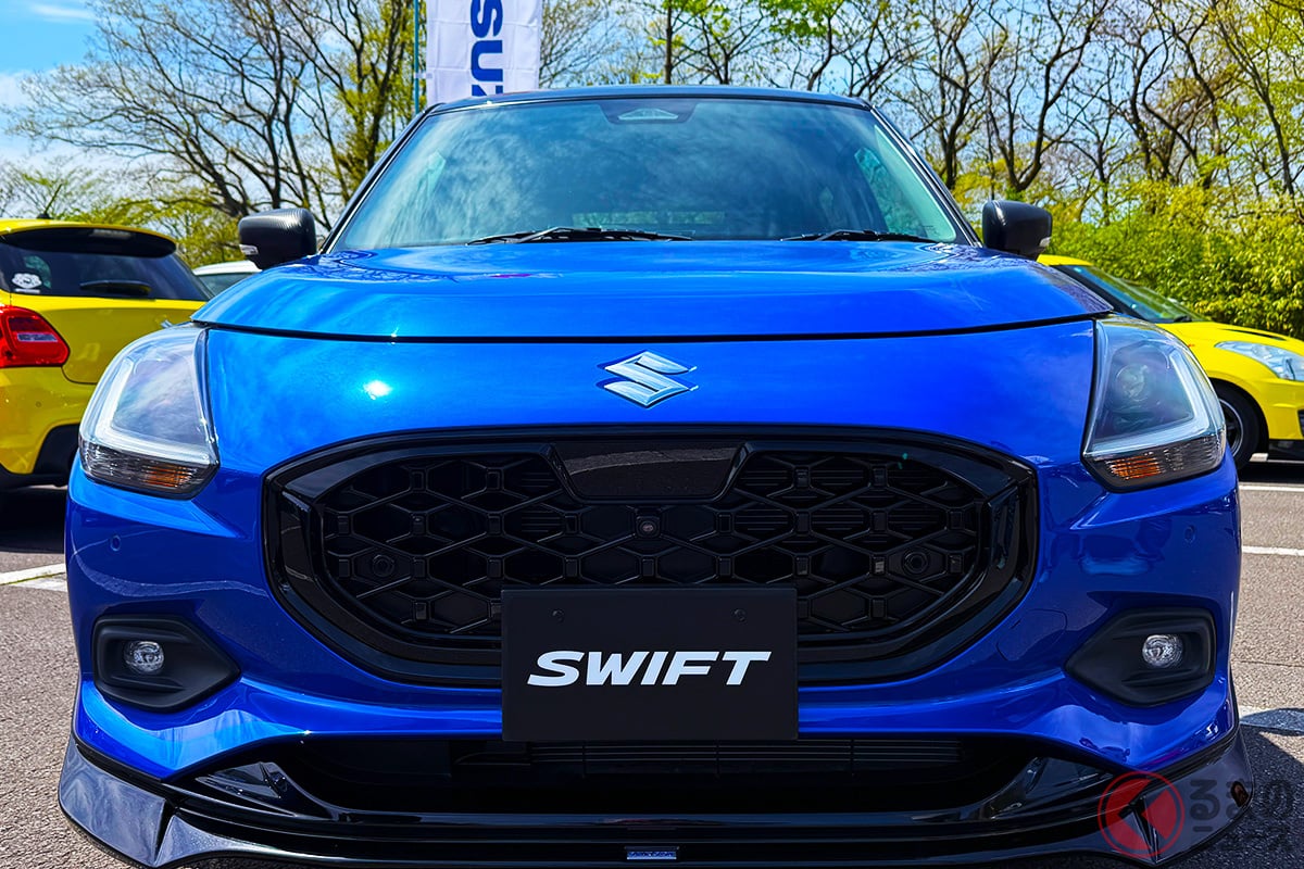 スズキ「謎のスイフト」初公開で「次期型スイスポ」に期待の声も!