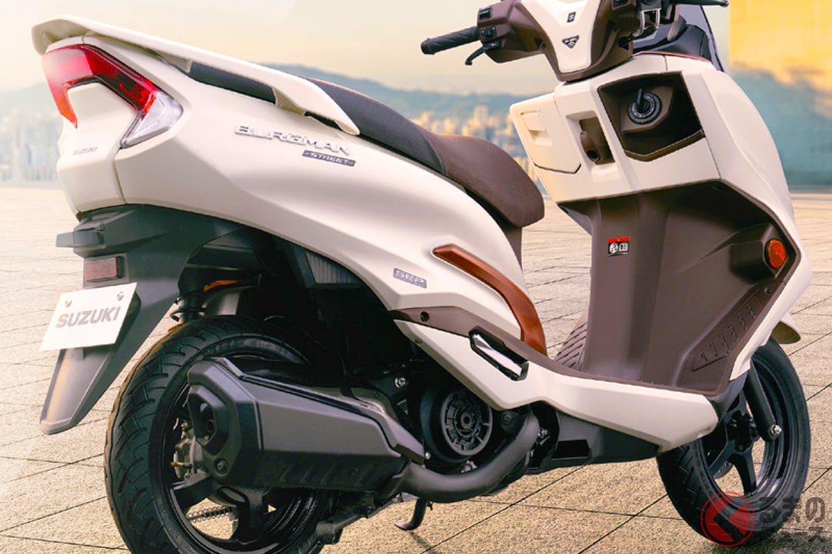 スズキ新型「“125cc”スクーター」発売に反響殺到!「フルフェイス入るの最高!」