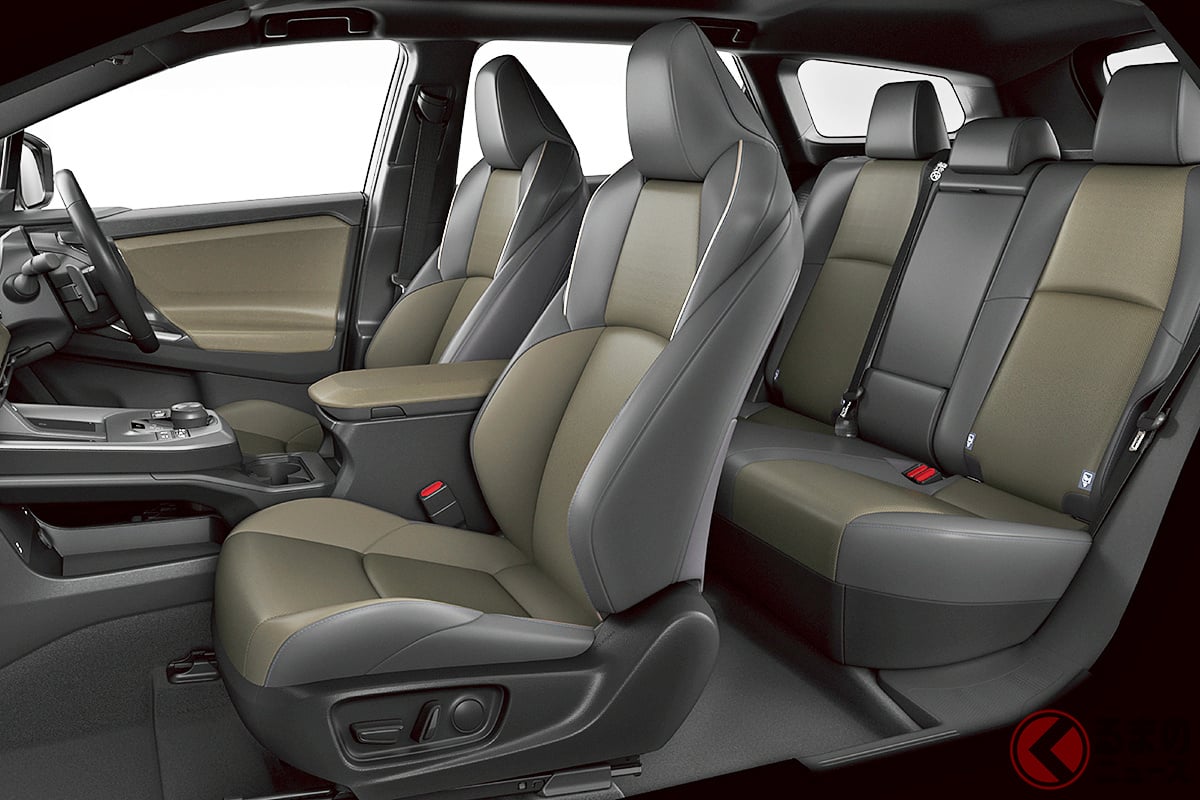 SUVテイストの「カーキ」内装仕様もイイ!