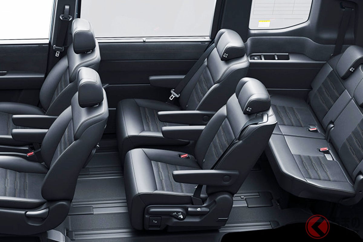 e:HEV SPADA PREMIUM LINE BLACK EDITION(FF)内装