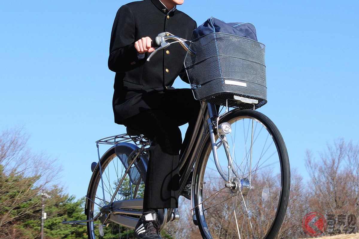 中高生や高齢者を狙った「青切符詐欺」が発生中!(画像はイメージ、 monika/PIXTA)