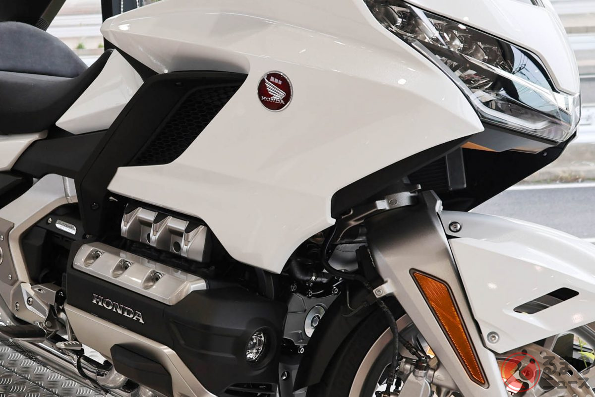 Honda Gold Wing Tour: A Battle of New Colors! Why are White and Black so Popular?
