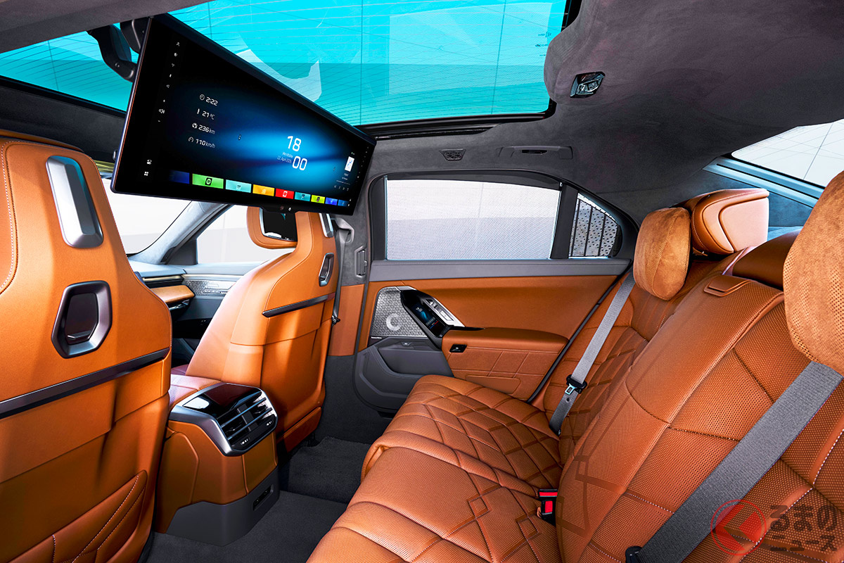 All-New BMW 7 Series Debuts with Ultra-Luxurious Interior and Massive 31-inch Display: A Mobile Office? V8 Engine Expected!