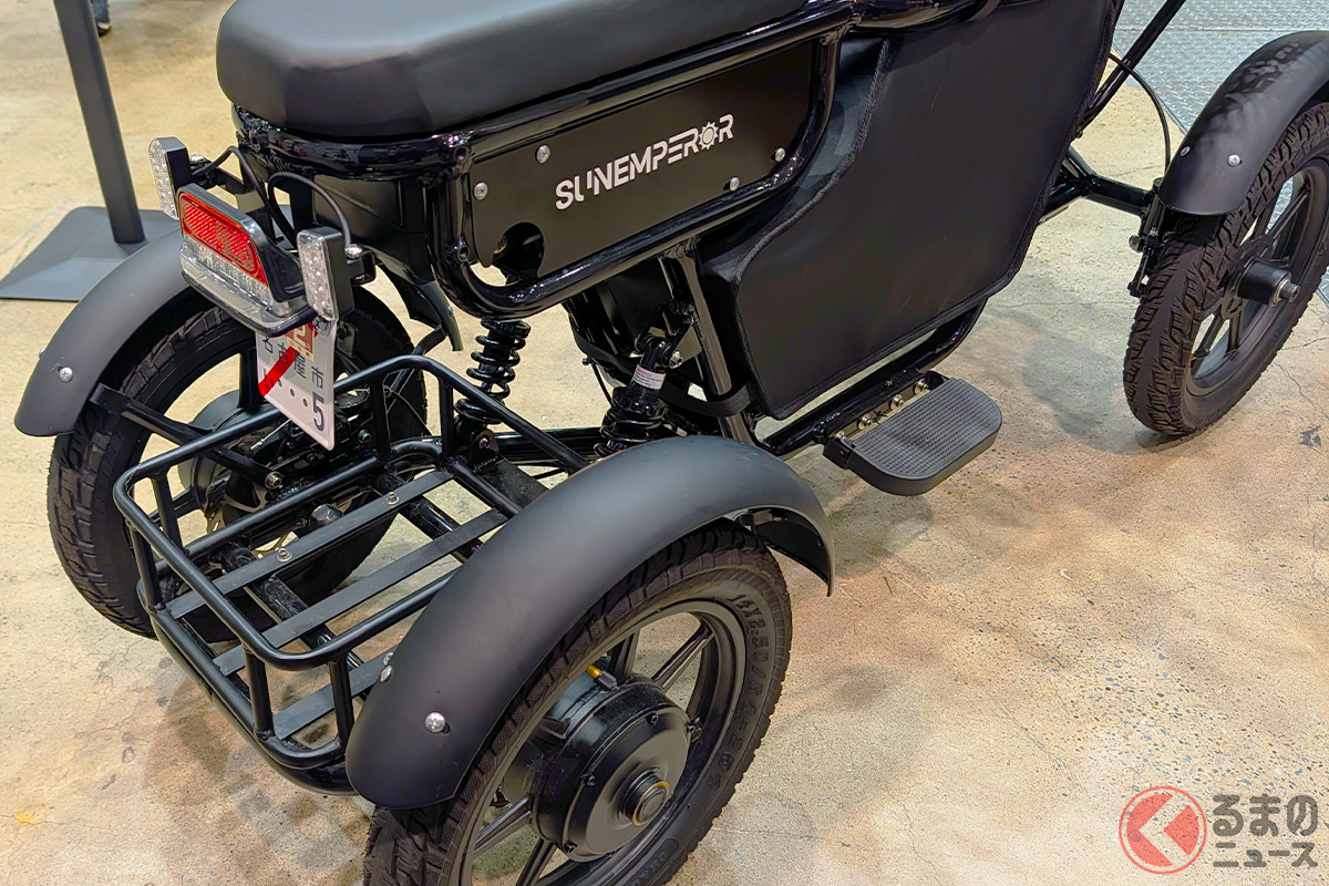 “免許不要”で公道OK! 新型「4輪モデル」実車公開!