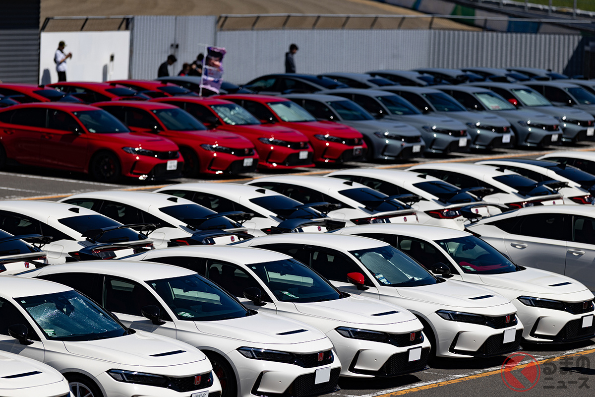 会場の駐車場にはタイプRがずらりと並んだ