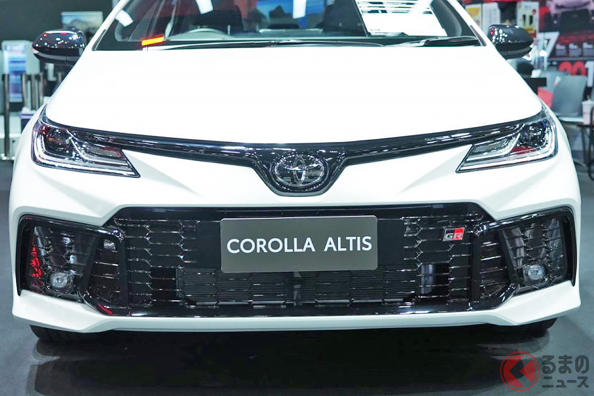 精悍な「GRスポーツ」仕様を実車展示!