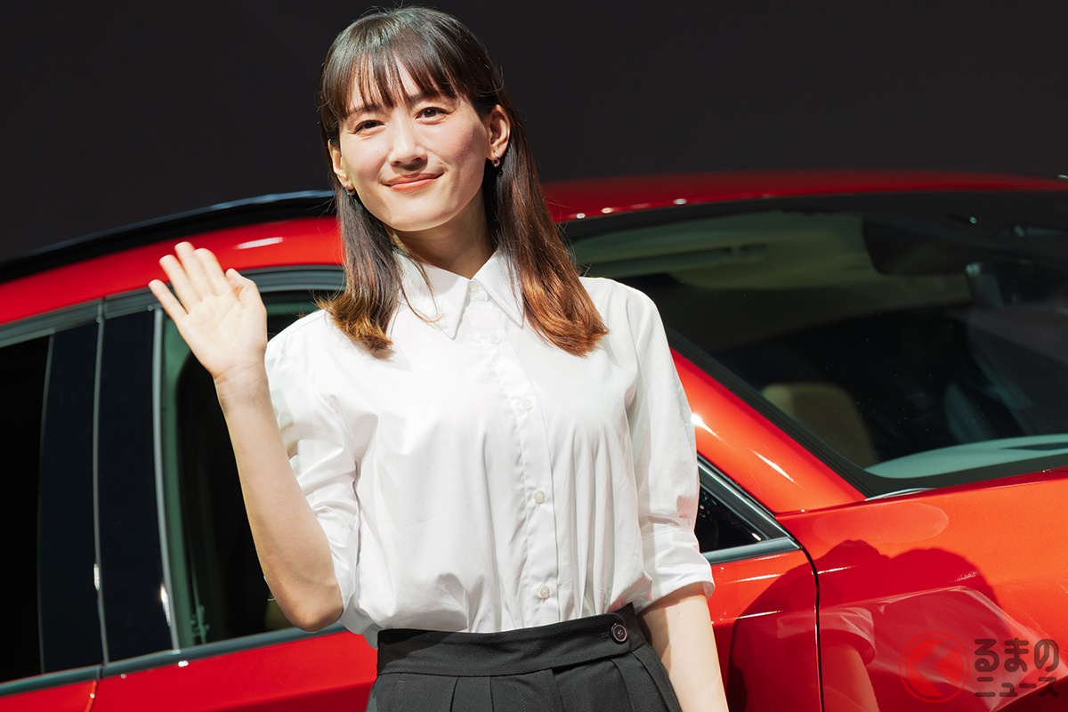 マツダの新しいブランドアンバサダーに任命された俳優の綾瀬はるかさん