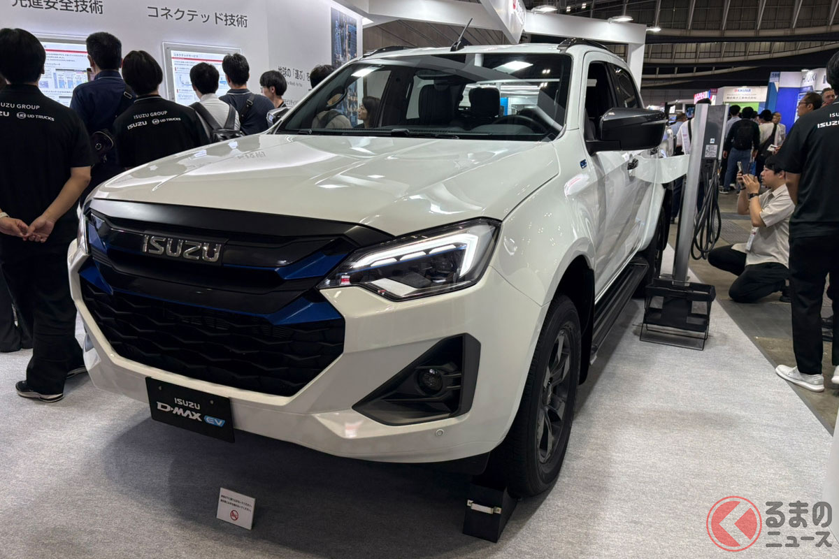 「人とくるまのテクノロジー展2026」で展示されたいすゞ「D-MAX EV」