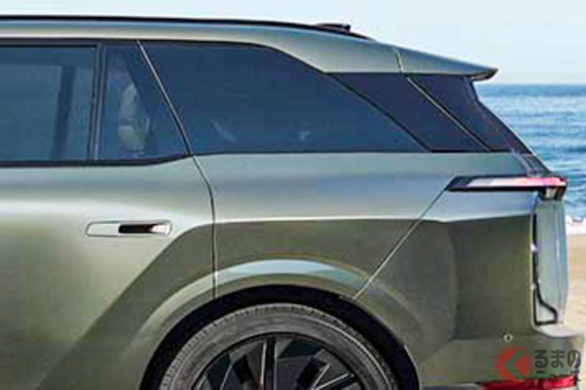 レクサスの「3列シートSUV」!