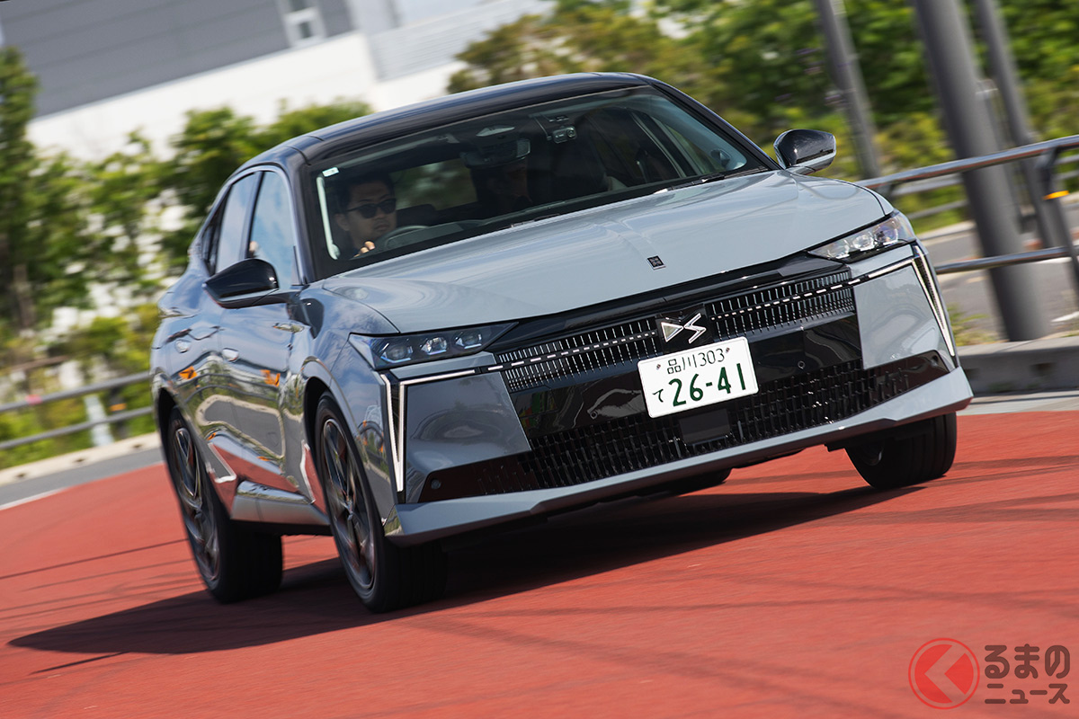 新型No4は、ダイヤモンドをモチーフとしたデザインや特徴的なライトシグネチャーを採用。フレンチプレミアムらしい存在感を放ちます
