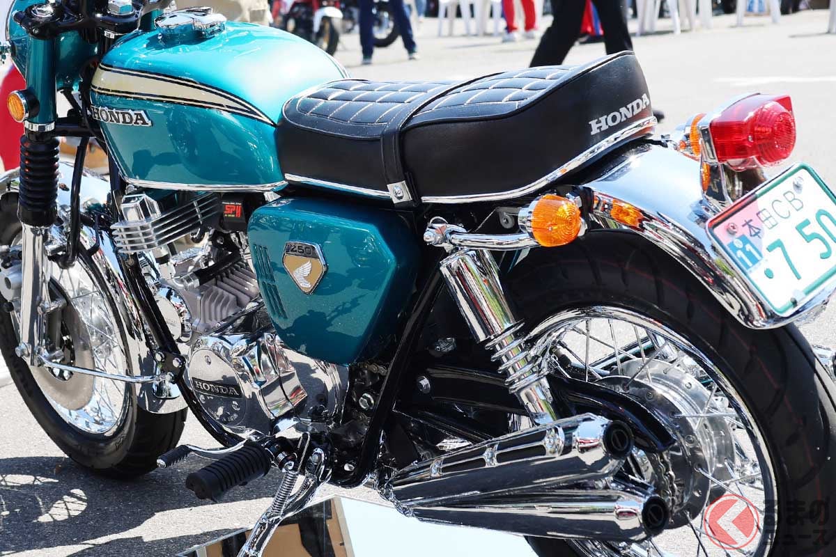 ホンダの名車「CB750Four」を排気量124ccの横型エンジン搭載車で再現したカスタムバイク