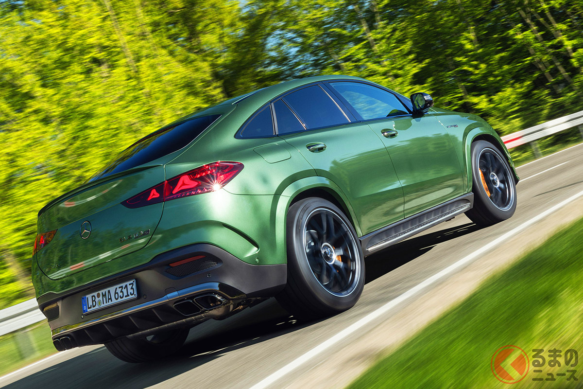 咆哮するV8サウンドを奏でるスクエア型のツインテールパイプを採用(GLE 63 S 4MATIC+クーペ)