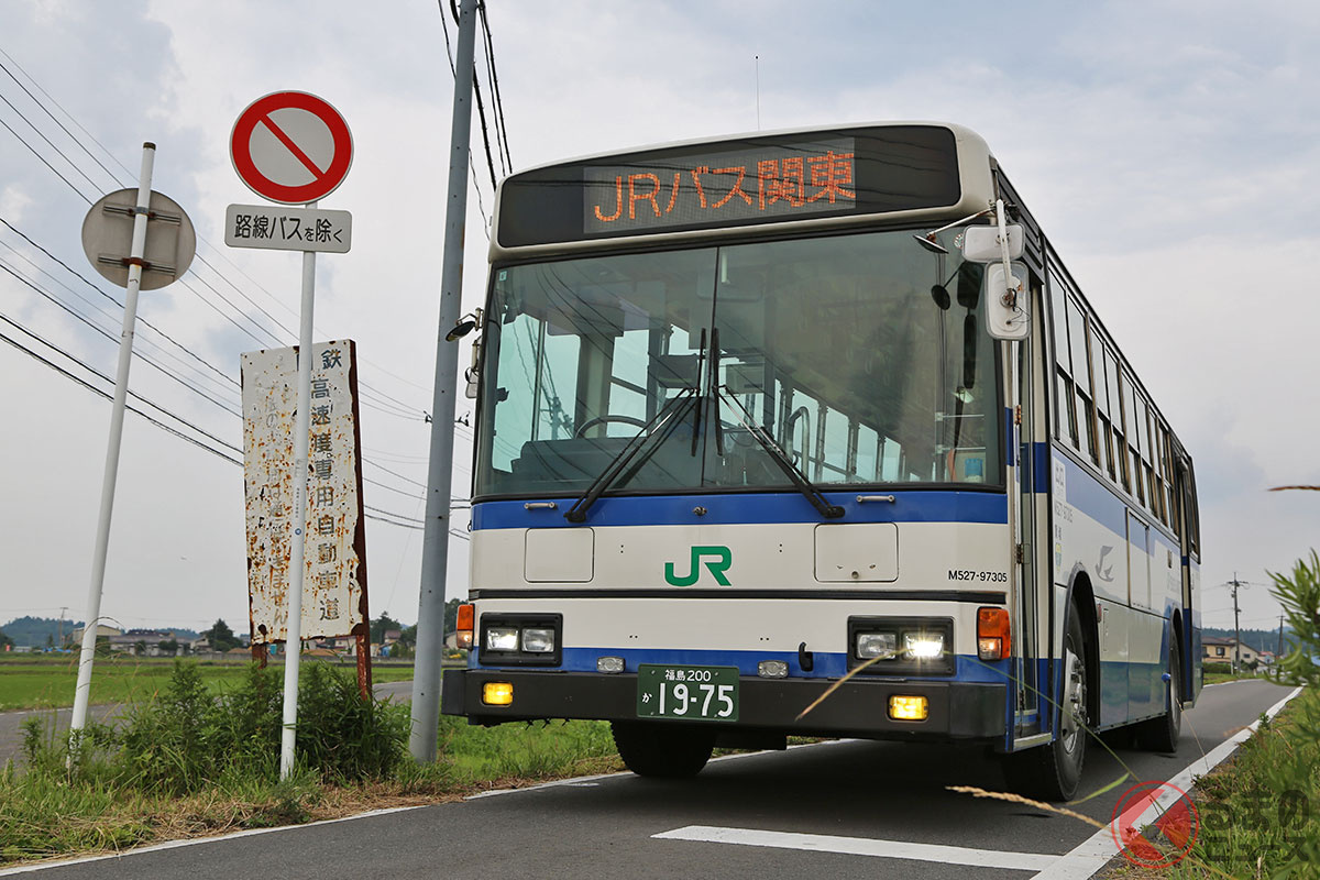 一般車は通行禁止! バス専用道を走る「白棚線」(写真の車両は引退済み)