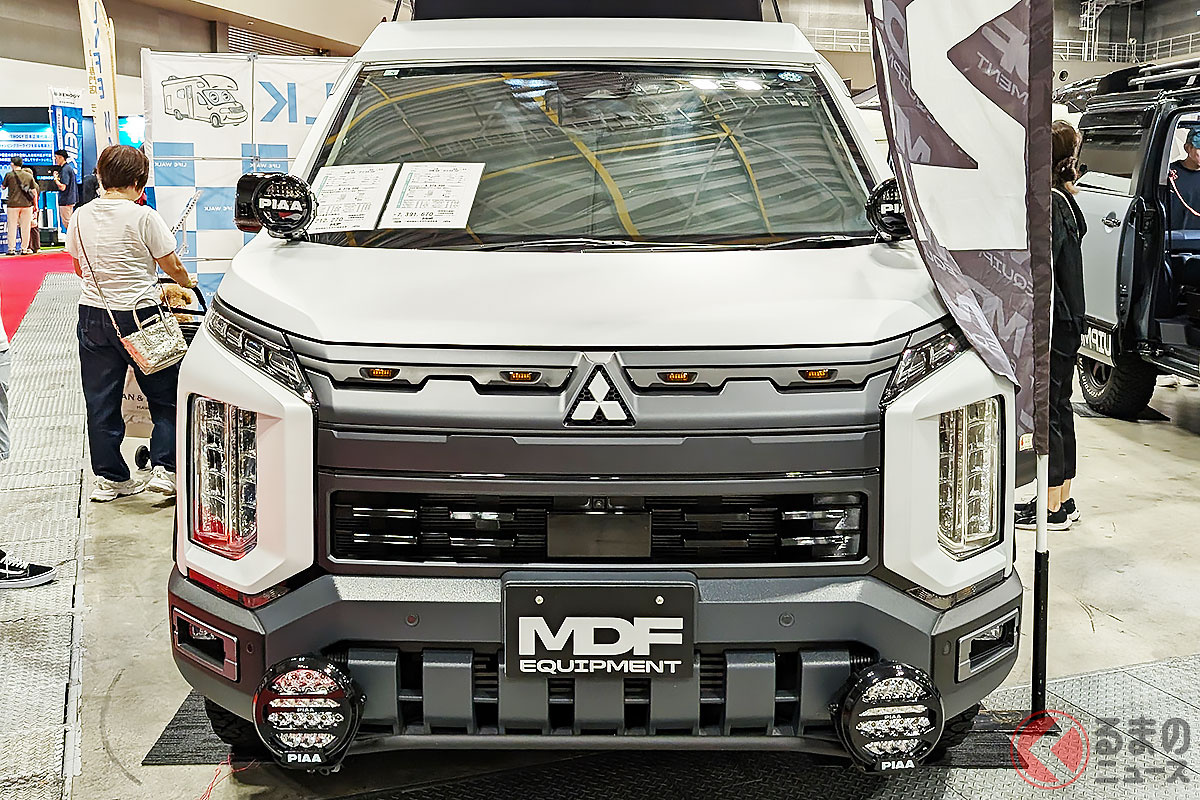 “2階建て”の斬新「車中泊ミニバン」