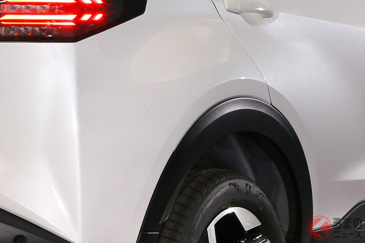 日産「“小さな”カクカクSUV」に“賛否両論”の反響殺到!
