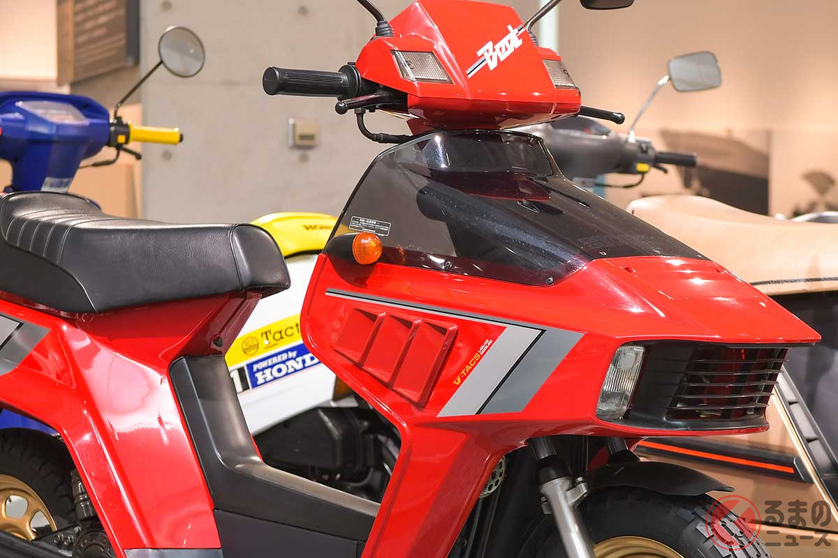 1983年に発売されたホンダ「BEAT（ビート）」は、世界初の水冷2ストロークエンジンを搭載した50ccクラスの原付スポーツスクーター