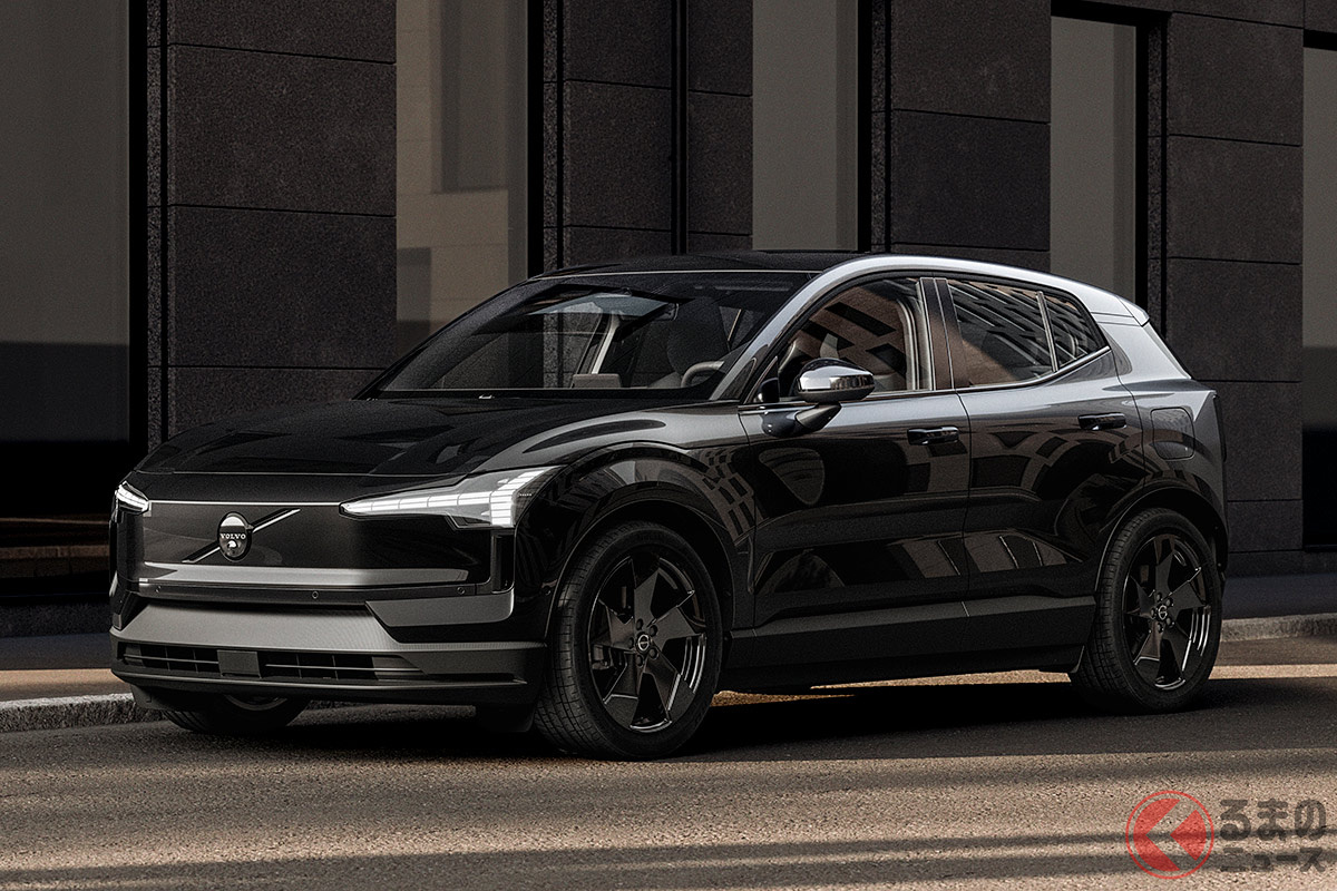 グロッシーブラックの専用パーツを備えた新「コンパクトSUV」