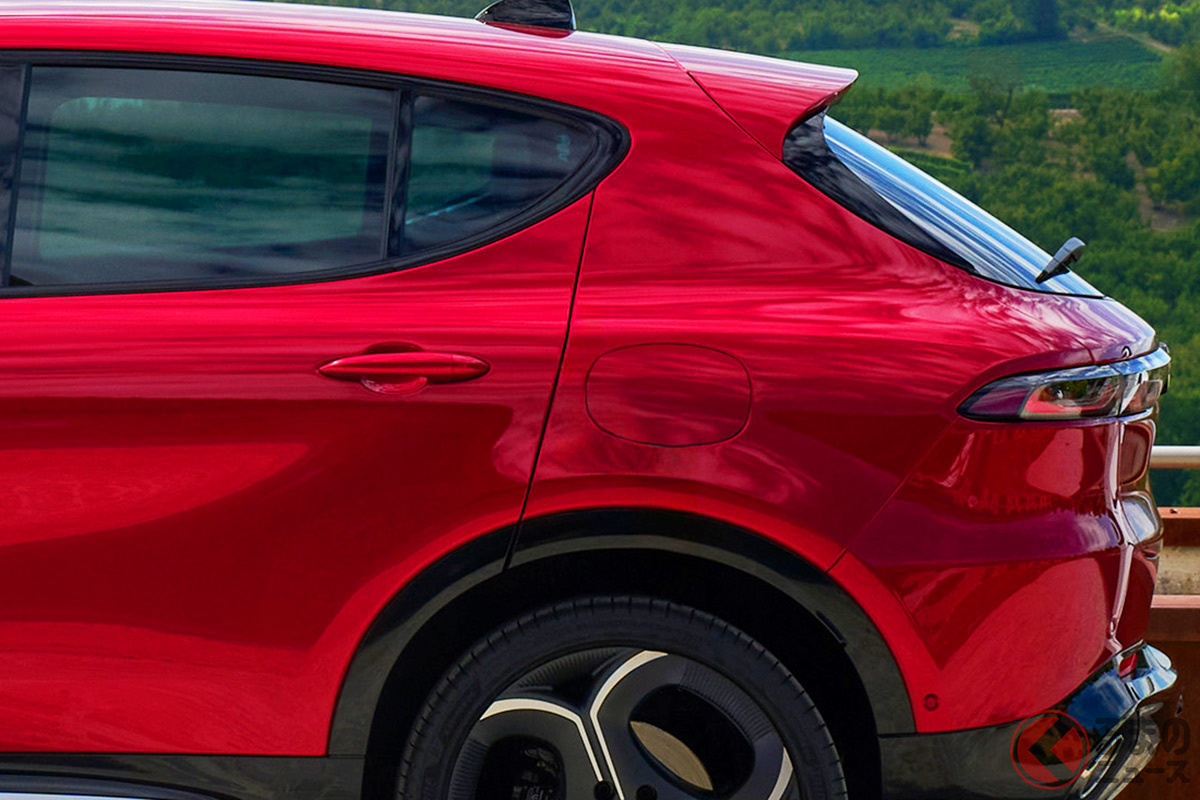 RAV4よりコンパクトな新「”スポーティ”SUV」