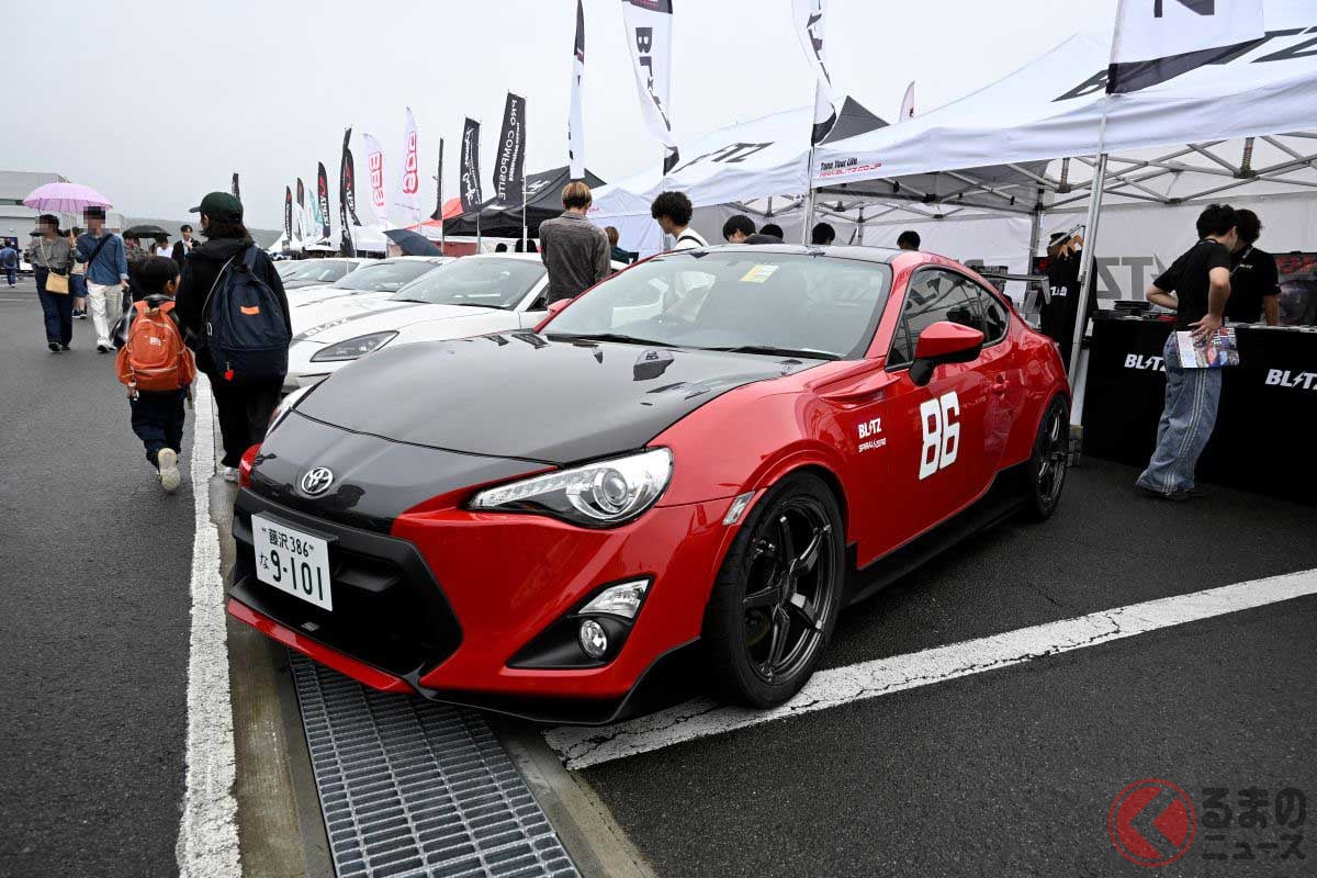 ブリッツが再現した漫画「MFゴースト」の最終戦仕様トヨタ「86」レプリカモデル