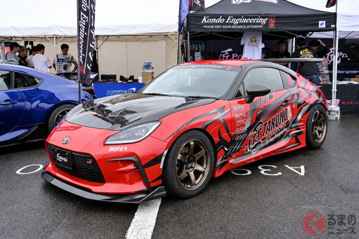 近藤エンジニアリングのGR86デモカー