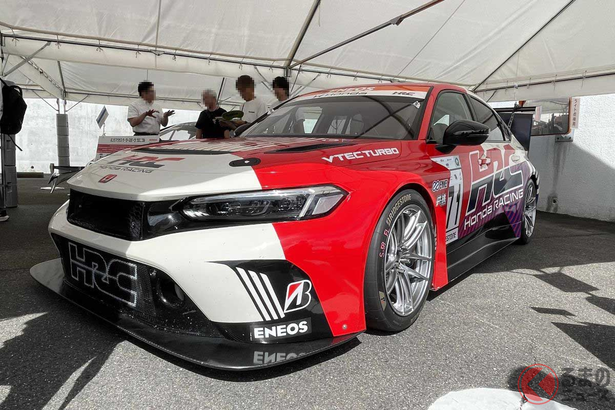 ホンダアクセスの展示