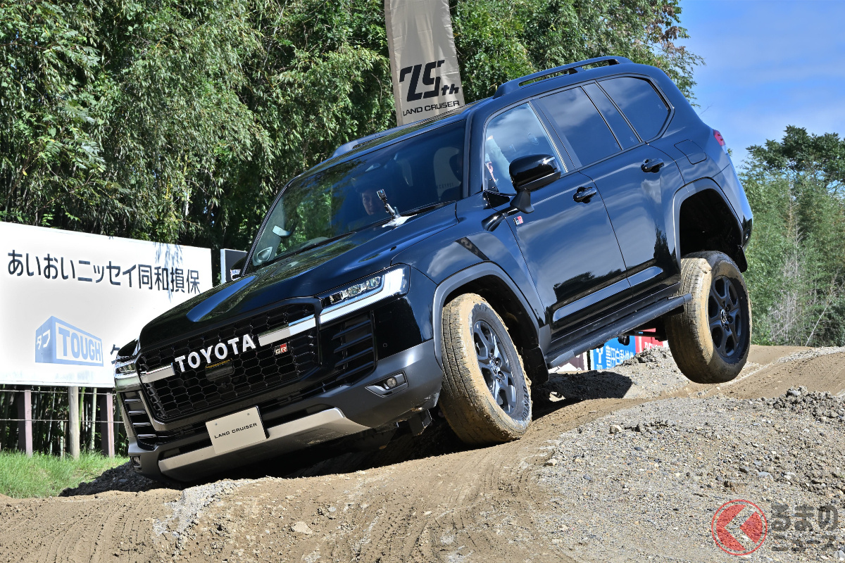トヨタ ランドクルーザー300のハイブリッドモデルをオフロードで試乗!