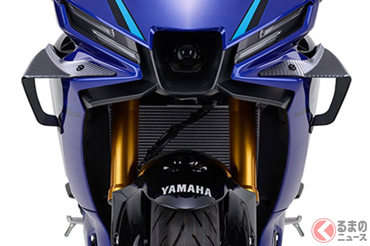 ヤマハのスーパースポーツバイク「YZF-R25 ABS」「YZF-R3 ABS」の2026年モデル(アクセサリー装着車)