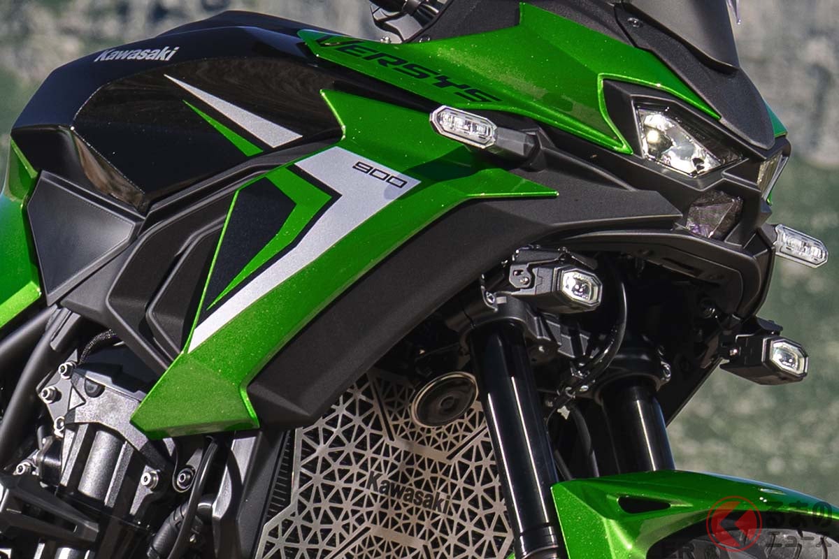 カワサキ「Versys 900 SE」