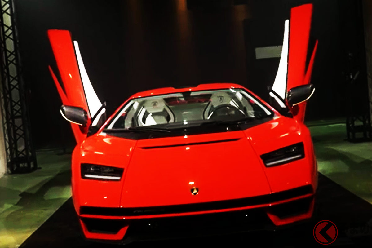 これが約3億円のスーパーカー! 日本でもお披露目されたランボルギーニ 新型「カウンタックLPl800-4」