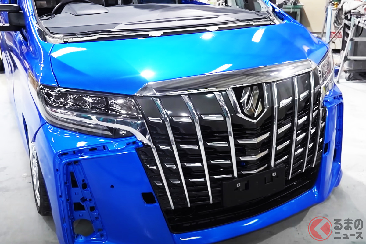 まもなく世界初公開!? 東京オートサロン2023に展示される青く塗装された「アルファードスーパーデューリートラック」(画像:NATSチャンネルbyROADSHOW)