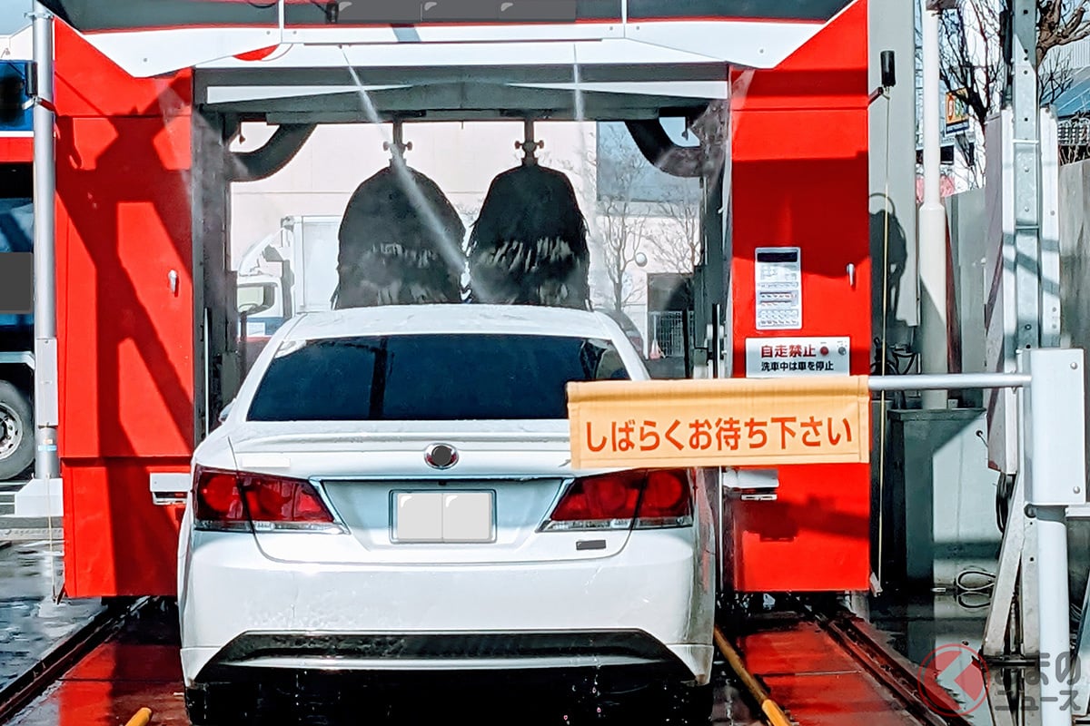 なぜ洗車機で洗うのに…その前に手洗いをするのか?