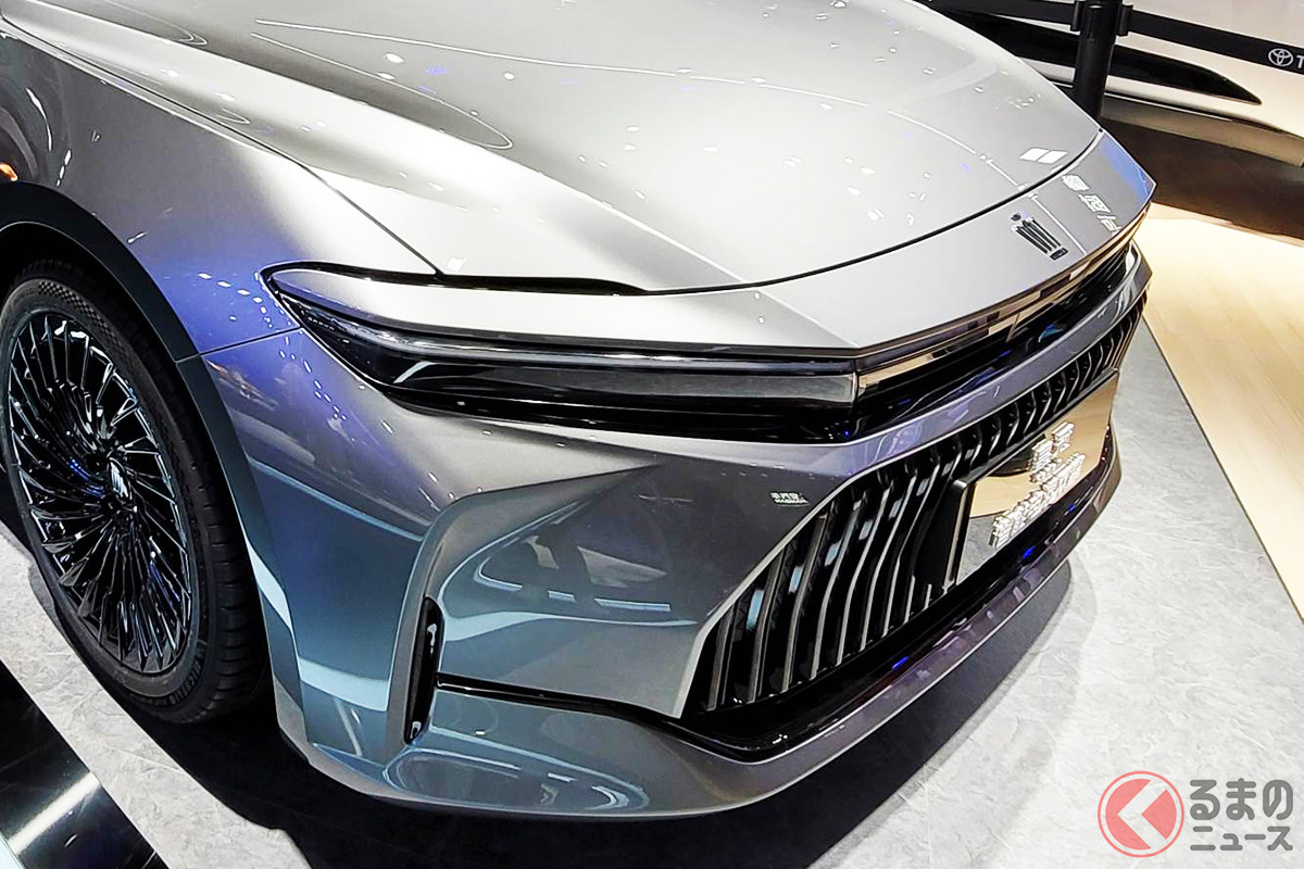 なぜ上海モーターショー2023に新型「クラウンセダン」のみが展示されたのか?
