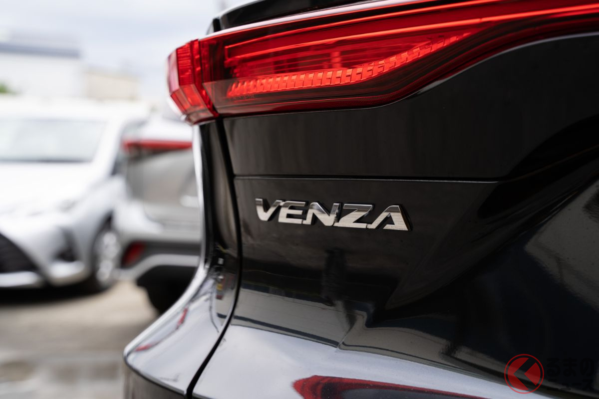 日本未発売となるトヨタ「ヴェンザ」 見た目は「ハリアー」にそっくり!(画像提供:自動車販売店LAP)