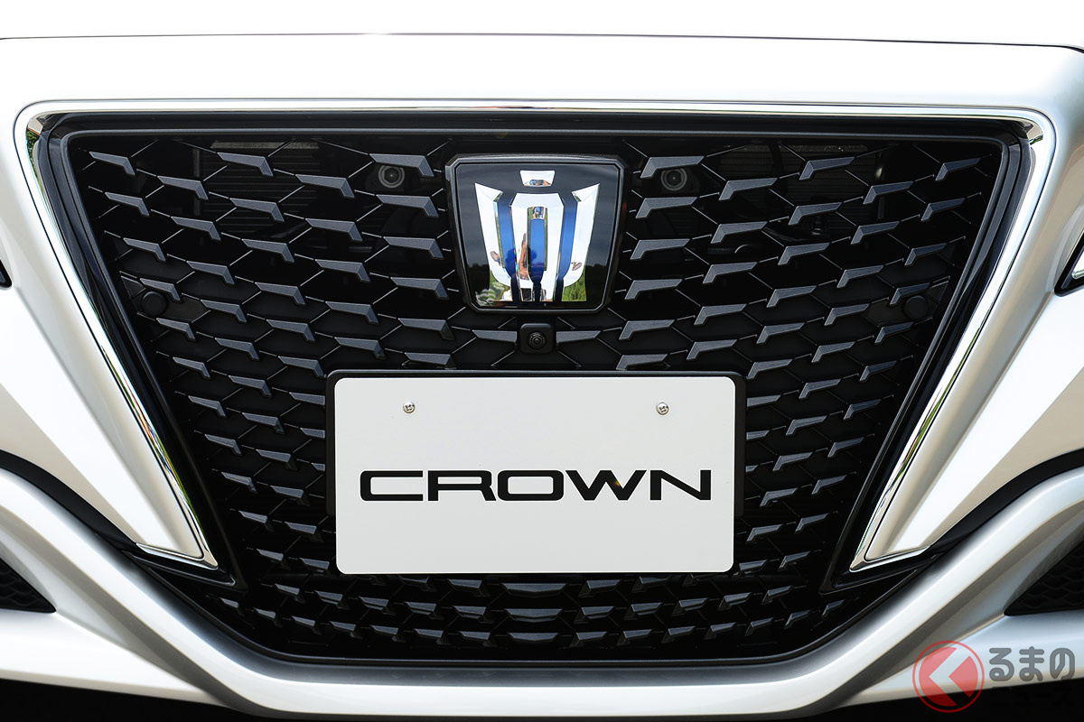 16代目クラウンは…どうなるの? 現行の15代目クラウンから変化はあるのか?(画像は15代目クラウン)