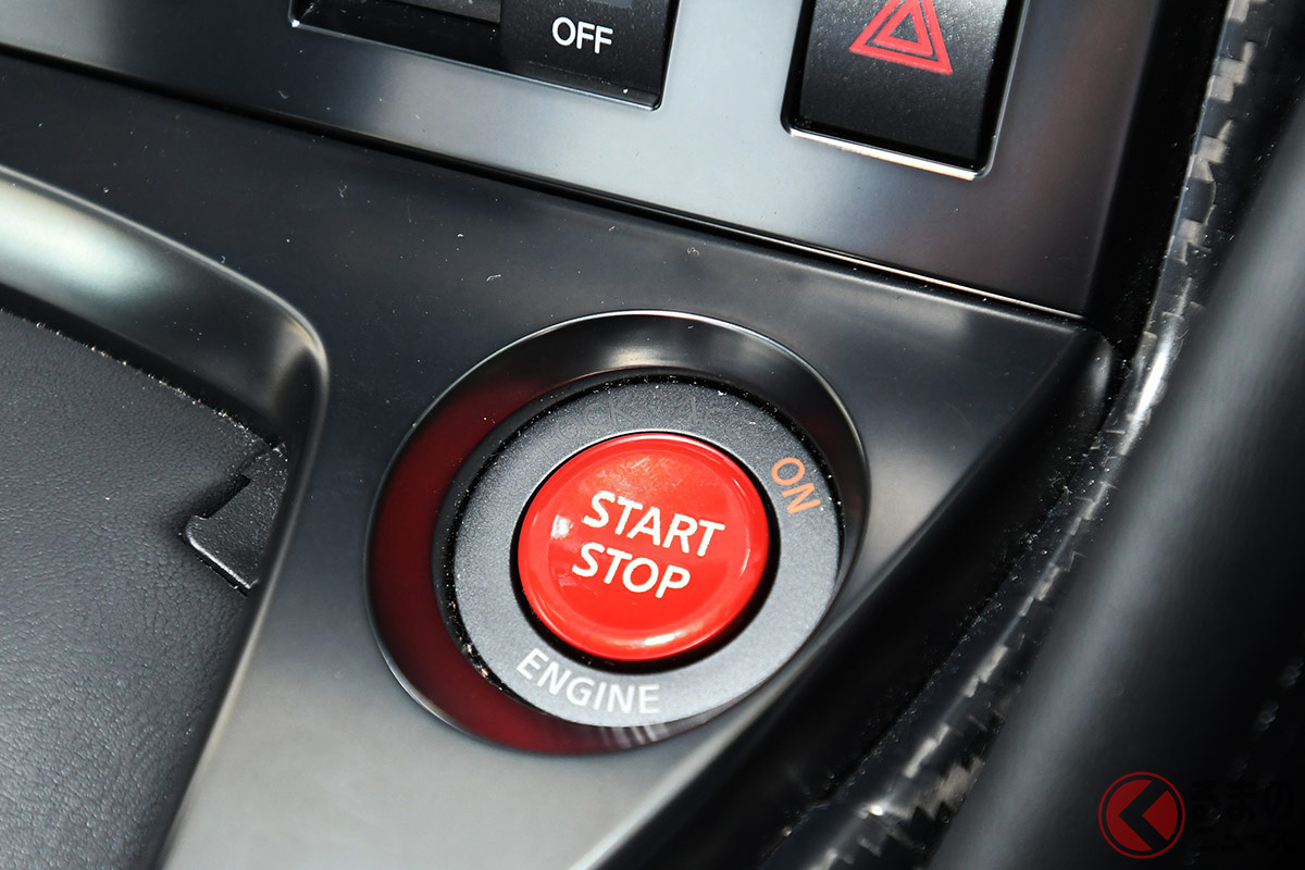 なぜクルマの スタートボタン 位置はバラバラ 鍵穴時代は ハンドル右側 が定番も 個体差が出てきた理由とは くるまのニュース なぜクルマの スタートボタン 位置はバラバラ 鍵穴時代は ハンドル右側 が定番も 個体差が出てきた理由とは くるまのニュース