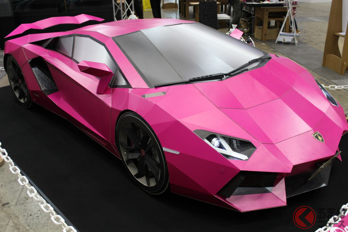 東日本大震災をきっかけに製作された「ダンボルギーニ・アヴェンダンボール」(画像提供:今野梱包株式会社)