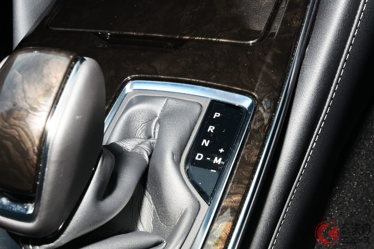 15代目となるトヨタ「クラウン」のシフトパターンはストレートパターン