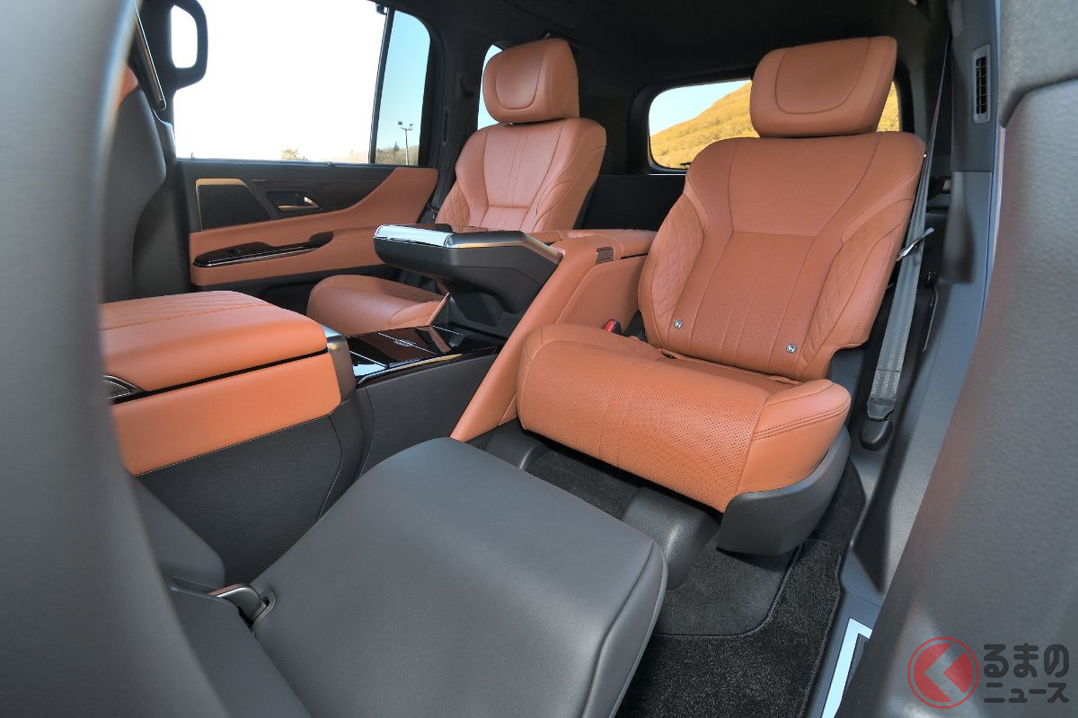 最近ではSUVの役員車も? レクサス最上級SUV「LX」の4座仕様「エグゼクティブ」が凄い!